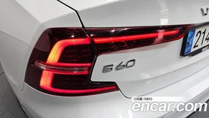 Volvo S60, 2021 — миниатюра 9