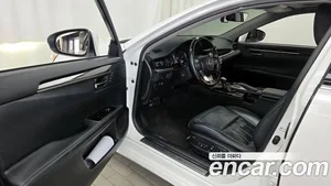 Lexus ES, 2018 — миниатюра 13