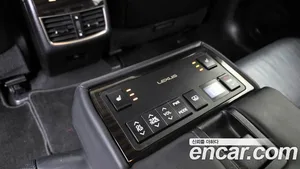 Lexus ES, 2018 — миниатюра 25