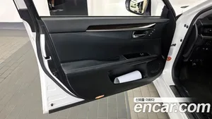 Lexus ES, 2018 — миниатюра 14