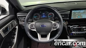 Ford Explorer, 2021 — миниатюра 13