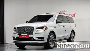 Lincoln Navigator, 2021 — миниатюра 1