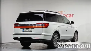 Lincoln Navigator, 2021 — миниатюра 2