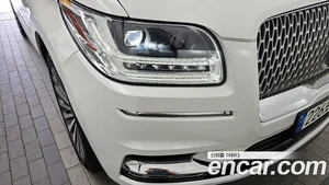 Lincoln Navigator, 2021 — миниатюра 8