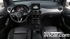 Mercedes-Benz B-Class, 2018 — миниатюра 10