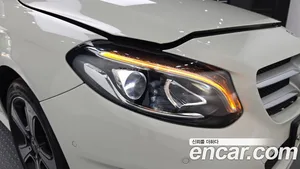 Mercedes-Benz B-Class, 2018 — миниатюра 8
