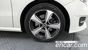 Mercedes-Benz B-Class, 2018 — миниатюра 28