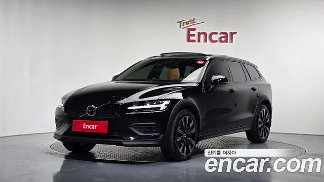 Volvo V60, 2023 — фото автомобиля из Кореи