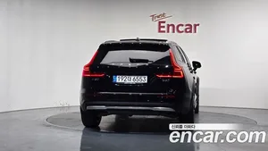 Volvo V60, 2023 — миниатюра 4