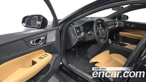 Volvo V60, 2023 — миниатюра 13