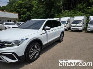 Volkswagen Tiguan, 2023 — миниатюра 1