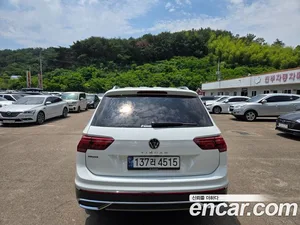 Volkswagen Tiguan, 2023 — миниатюра 5