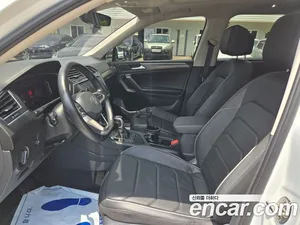 Volkswagen Tiguan, 2023 — миниатюра 11