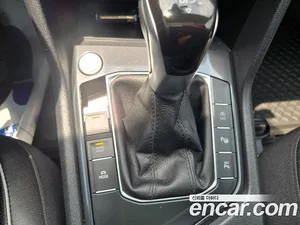 Volkswagen Tiguan, 2023 — миниатюра 18