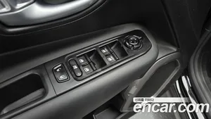 Jeep Renegade, 2022 — миниатюра 28