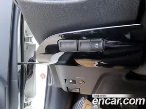 Toyota Prius, 2018 — миниатюра 12