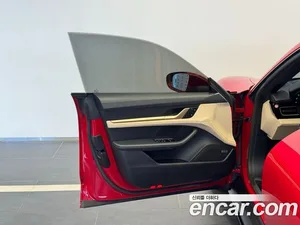 Porsche Taycan, 2023 — миниатюра 7