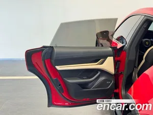 Porsche Taycan, 2023 — миниатюра 8