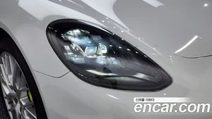 Porsche Panamera, 2018 — миниатюра 8