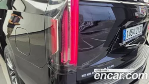Cadillac Escalade, 2021 — миниатюра 9