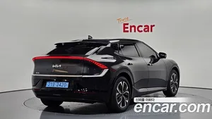 Kia EV6, 2023 — миниатюра 2