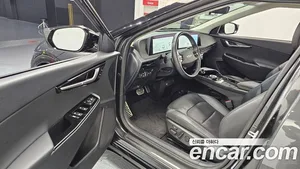 Kia EV6, 2023 — миниатюра 13