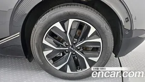Kia EV6, 2023 — миниатюра 7