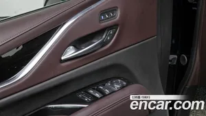 Cadillac Escalade, 2023 — миниатюра 16