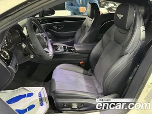 Bentley Continental, 2023 — миниатюра 8