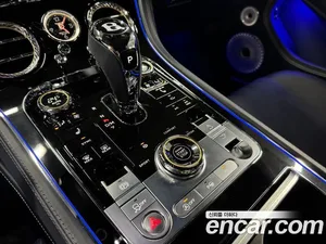 Bentley Continental, 2023 — миниатюра 11