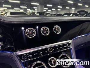 Bentley Continental, 2023 — миниатюра 12