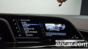 Cadillac Escalade, 2022 — миниатюра 17
