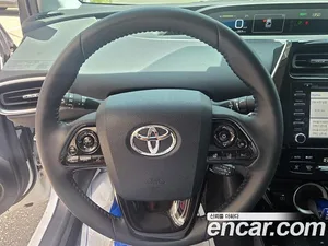 Toyota Prius, 2022 — миниатюра 5
