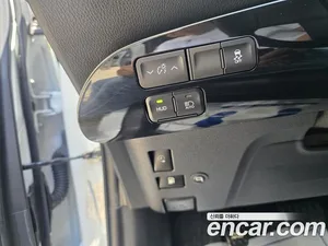 Toyota Prius, 2022 — миниатюра 12