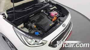Kia Niro, 2017 — миниатюра 6
