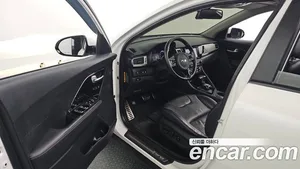 Kia Niro, 2017 — миниатюра 10