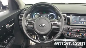 Kia Niro, 2017 — миниатюра 13