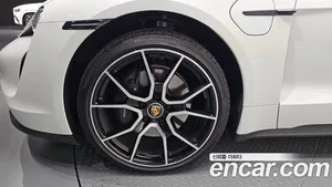 Porsche Taycan, 2023 — миниатюра 5