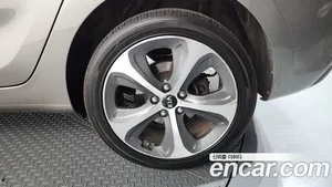Kia Carens, 2013 — миниатюра 7