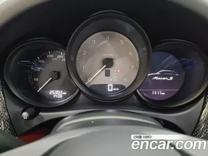 Porsche Macan, 2023 — миниатюра 8