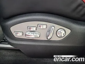 Porsche Macan, 2023 — миниатюра 11