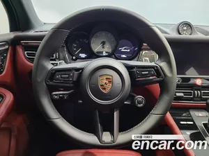 Porsche Macan, 2023 — миниатюра 13