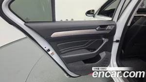 Volkswagen Passat, 2021 — миниатюра 15