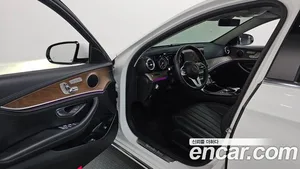 Mercedes-Benz E-Class, 2019 — миниатюра 13