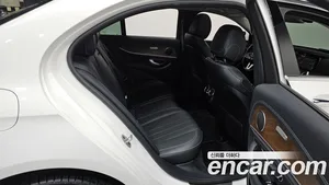 Mercedes-Benz E-Class, 2019 — миниатюра 17