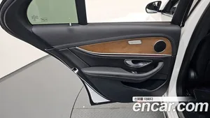 Mercedes-Benz E-Class, 2019 — миниатюра 15
