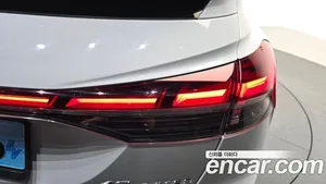 Audi Q4 e-tron, 2022 — миниатюра 9
