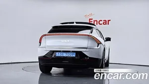Kia EV6, 2023 — миниатюра 4