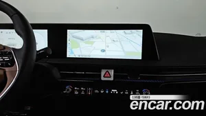 Kia EV6, 2023 — миниатюра 13