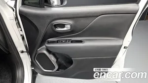 Jeep Renegade, 2023 — миниатюра 14